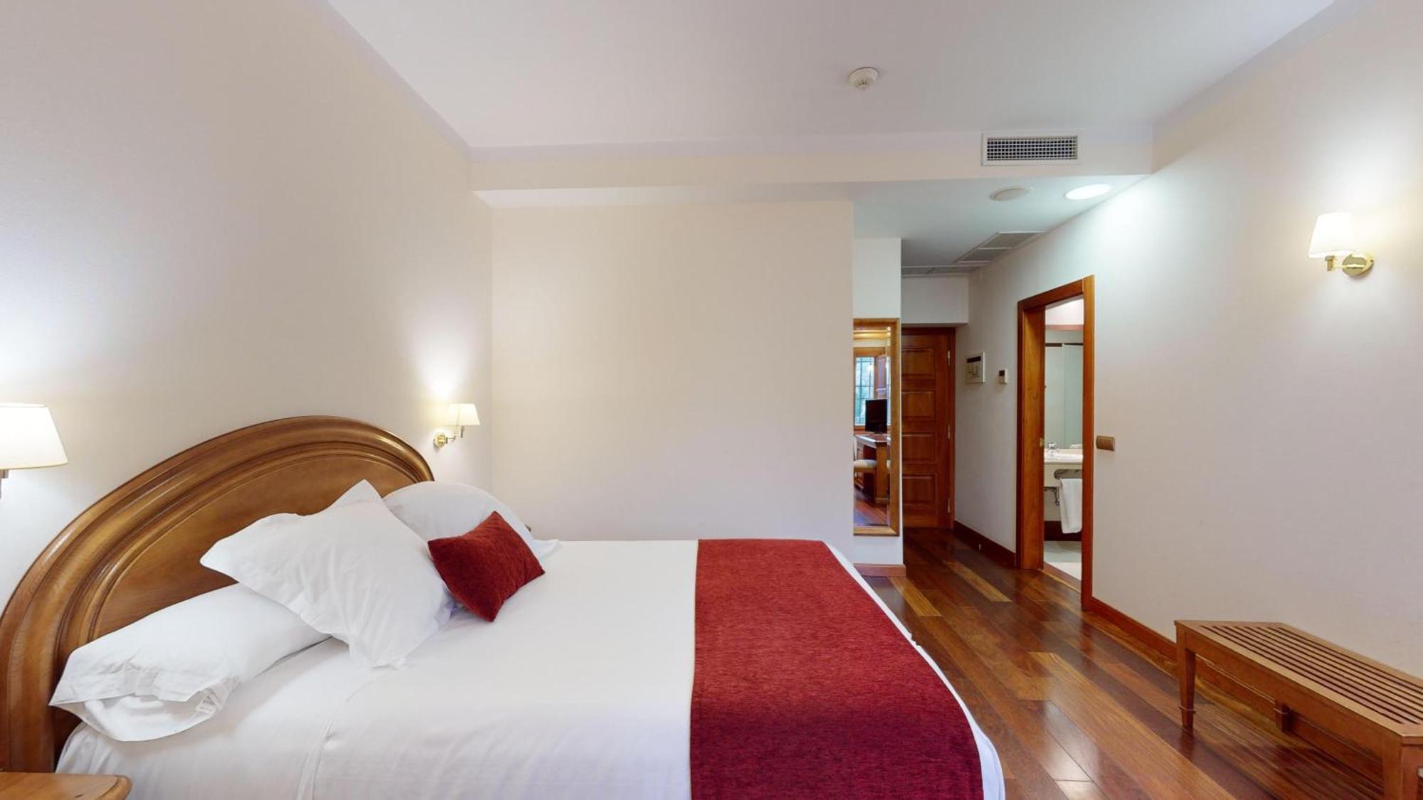 Azz Penafiel Las Claras Hotel & Spa 외부 사진